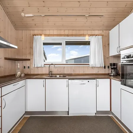 Cristine - 400m From The Sea By Interhome * Harboør